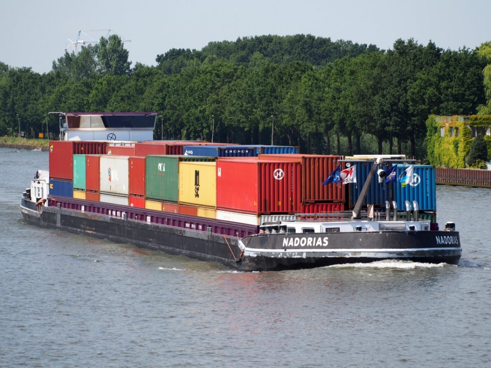 Nadorias -ENI 02331393, Amsterdam-Rijn kanaal, pic1