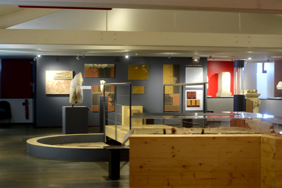 Musée Saint-Raymond salle second étage (mars 2017)