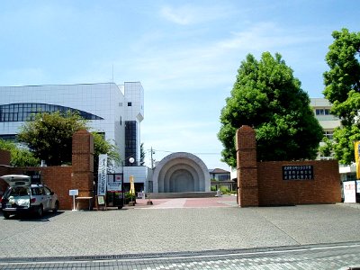 Musashino-Gakuin-Univ-MainGate01