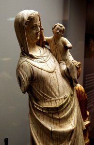 Musée National du Moyen Age Cluny Vierge à l'Enfant Ivoire Paris 05012019 1