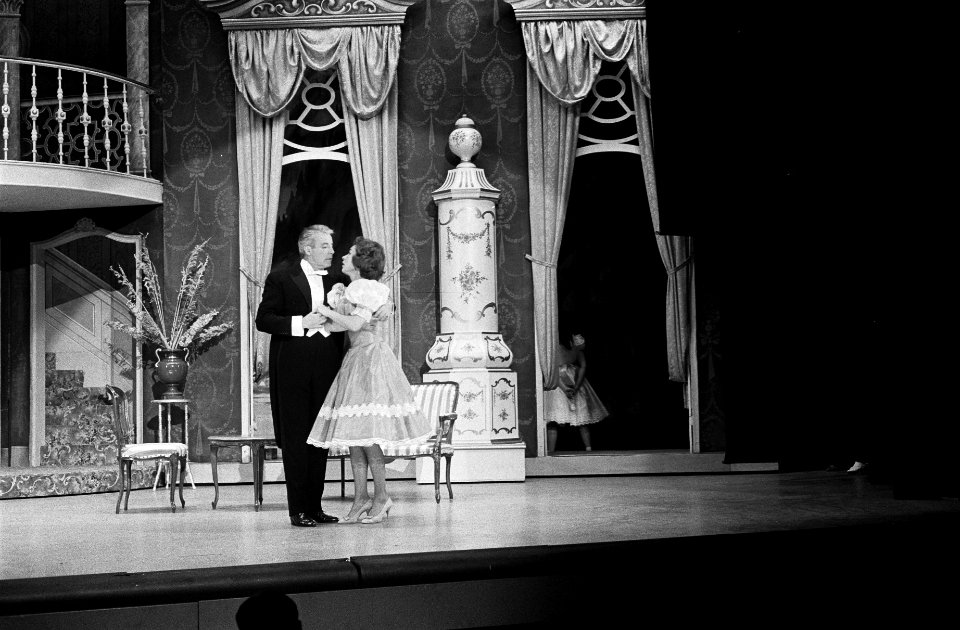 Musical The Sound of Music , repetitie in Carré, Johan Heesters en Mieke Bos t, Bestanddeelnr 915-9767