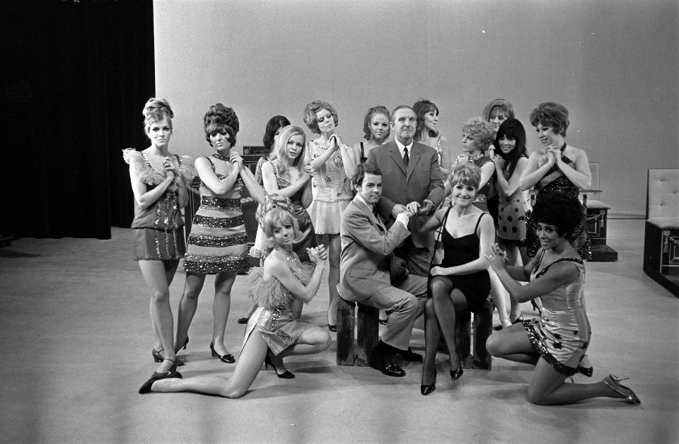 Musical Sweet Charity Jasperina de Jong en Jacco van Renesse en ensemble, Bestanddeelnr 921-8950