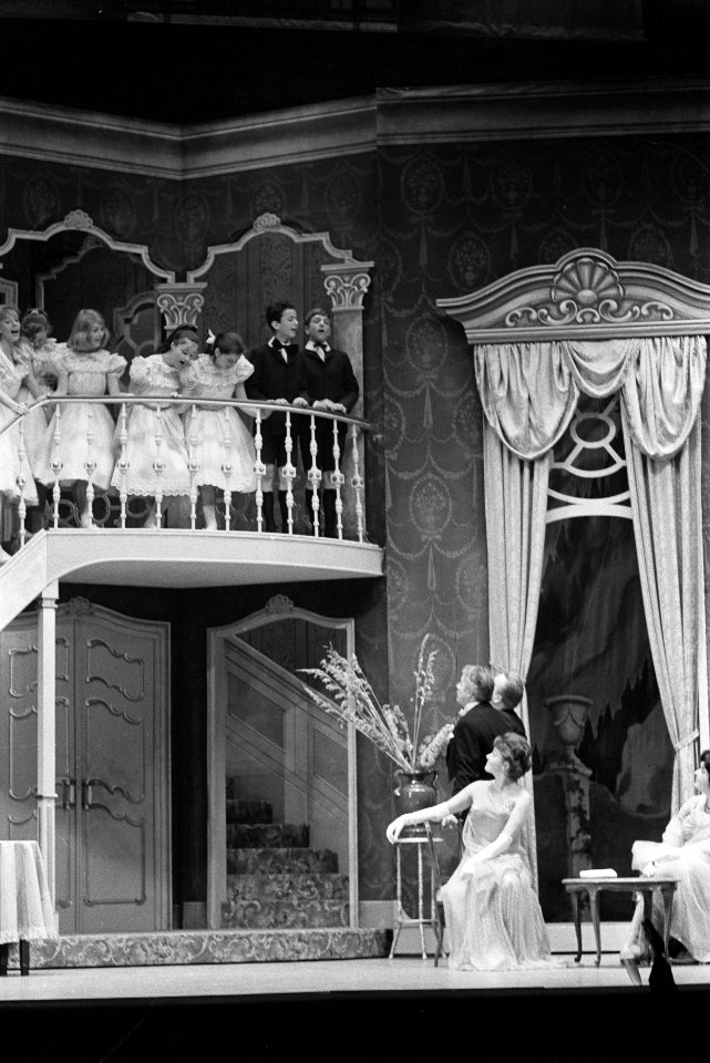 Musical The Sound of Music, repetities in Carré, Feestscee met kinderen, Bestanddeelnr 915-9848