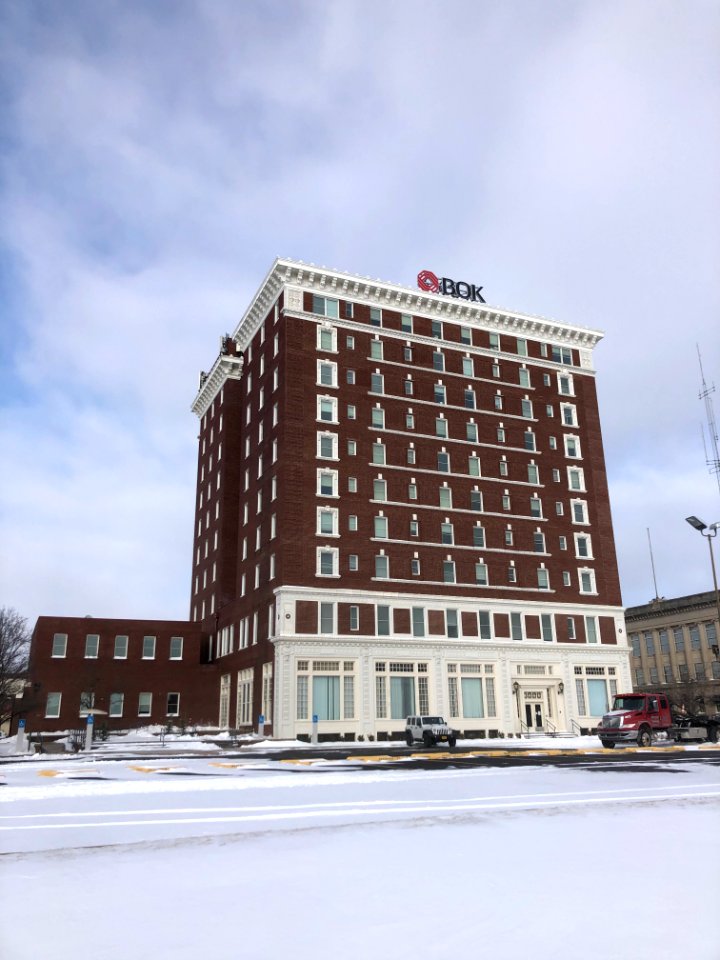 Muskogee snowstorm 2021-02-15 Severs Hotel SW
