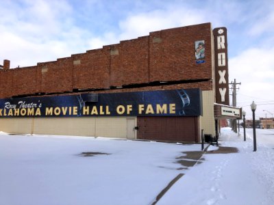 Muskogee snowstorm 2021-02-15 Roxy Theater NW 1
