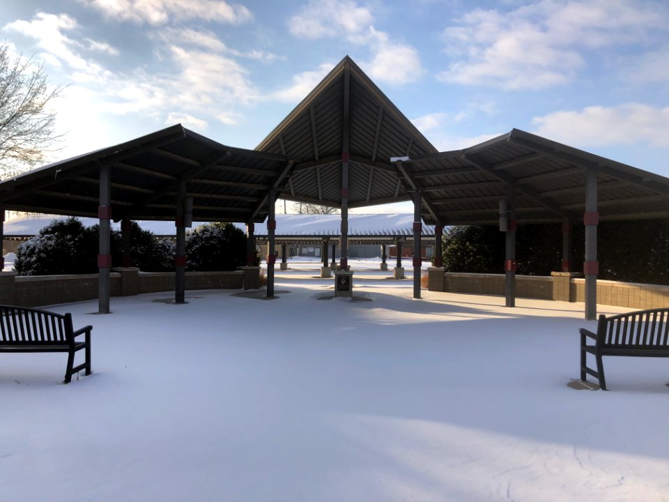 Muskogee snowstorm 2021-02-15 Muskogee Civic Center park SE