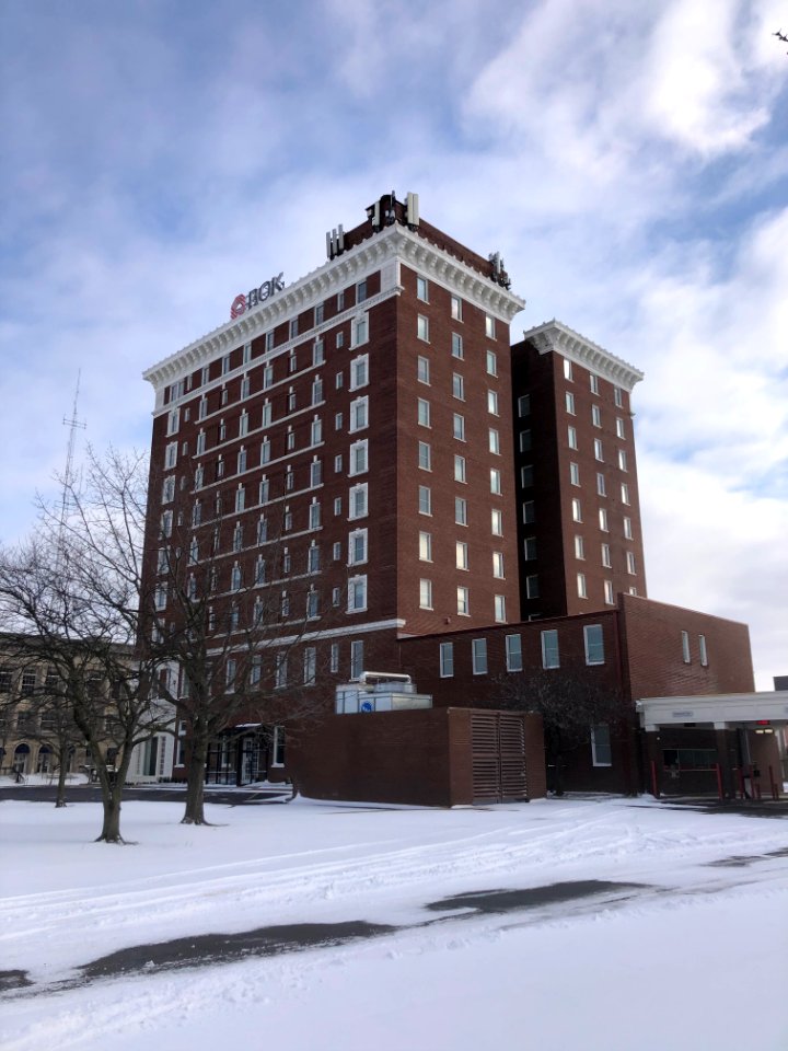Muskogee snowstorm 2021-02-15 Severs Hotel N