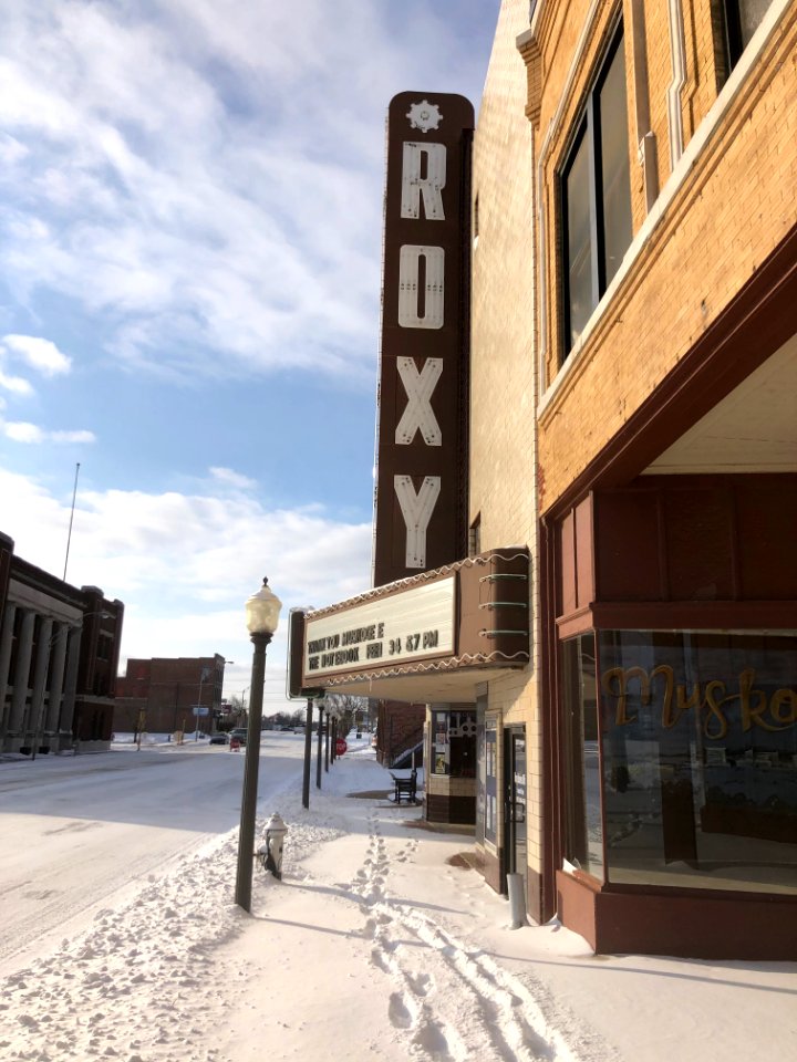 Muskogee snowstorm 2021-02-15 Roxy Theater SE