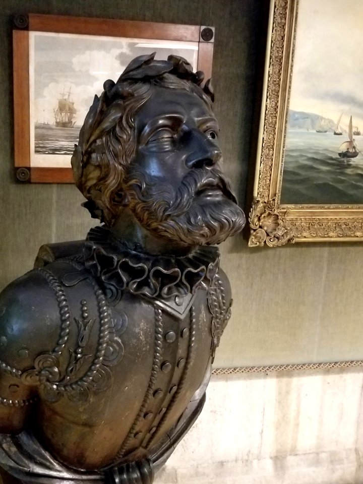 Museu de Marinha, Figurehead from the brig Camões 01