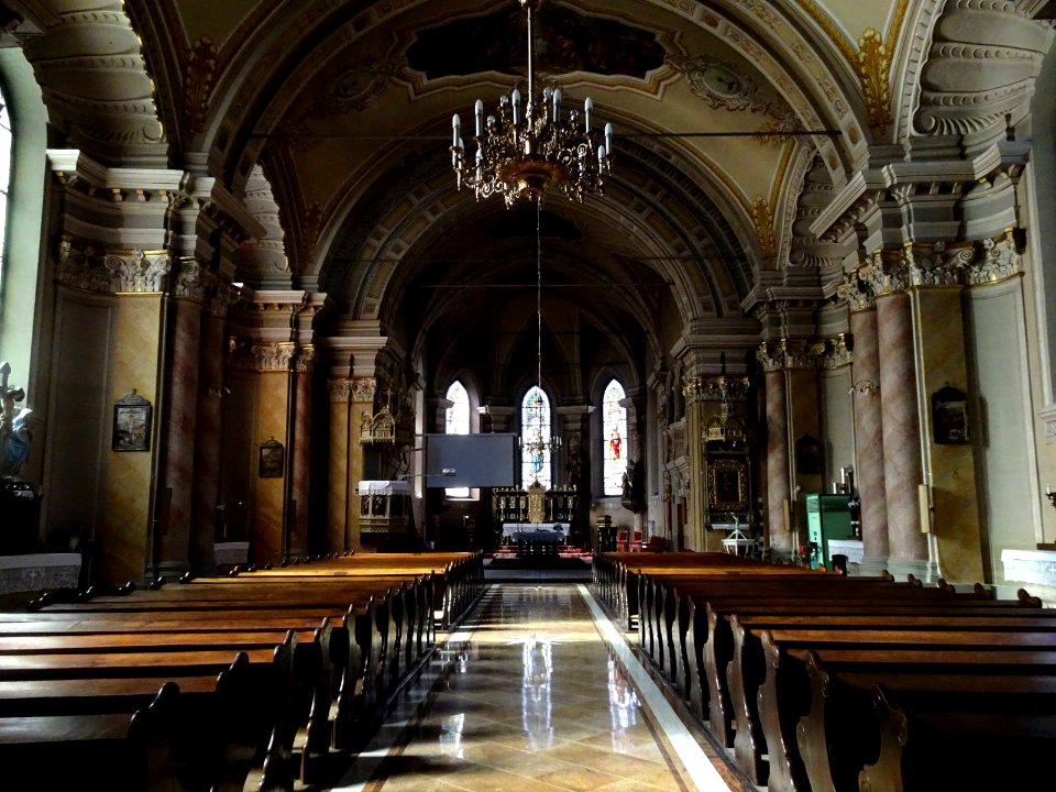 MuresenilorCatholicChurchInterior