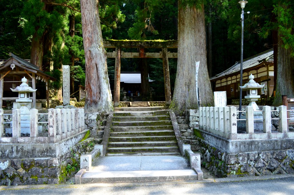 Muro-ryuketsu-jinja, entrance