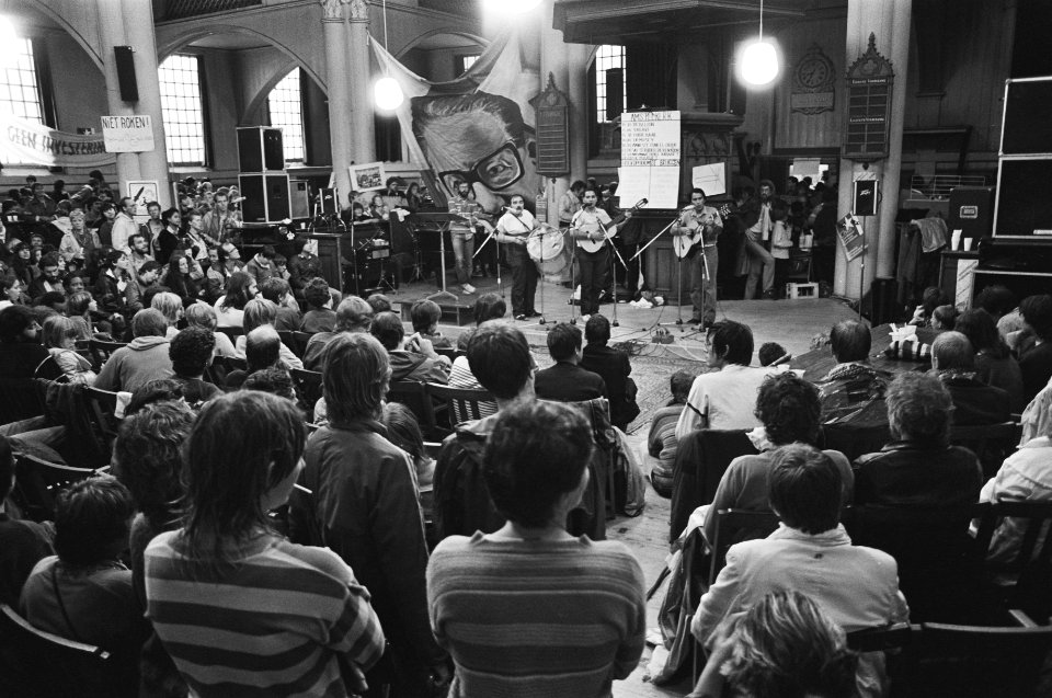 Muzikanten op het podium, Bestanddeelnr 932-6933