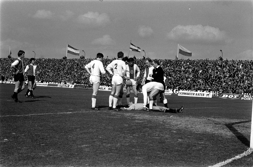 MVV tegen Feyenoord 1-1., Bestanddeelnr 923-3734