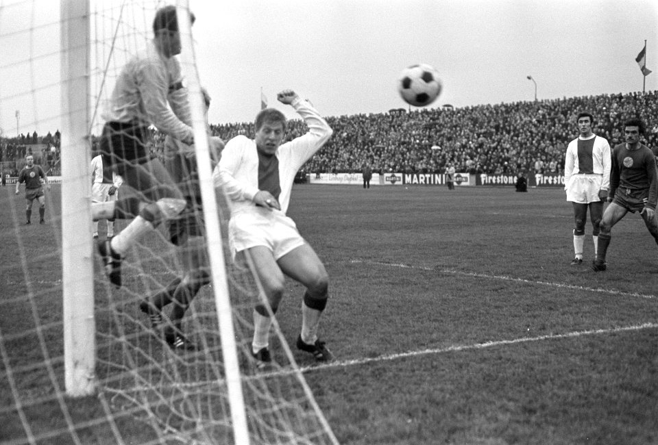 MVV-Ajax 2-2 spelmomenten, Bestanddeelnr 921-8832
