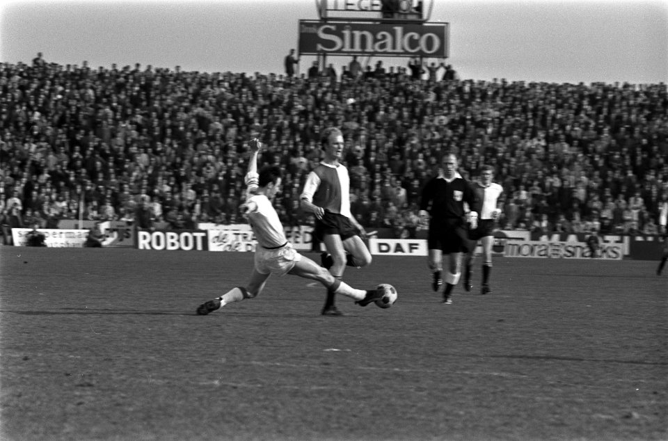 MVV tegen Feyenoord 1-1., Bestanddeelnr 923-3731