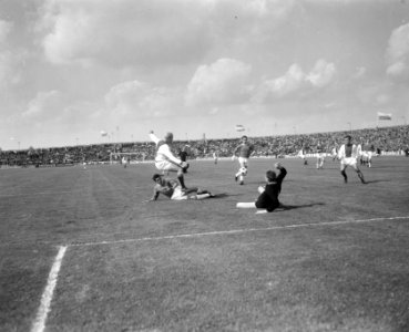 MVV-Ajax, 1e doelpunt gaat gescoord worden, Bestanddeelnr 918-1191