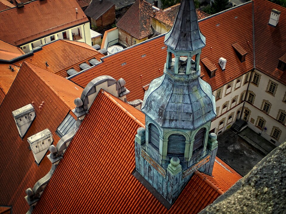 Monument steeple architecture