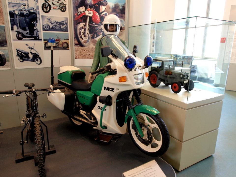 MZ 500 RF Polizei motorcycle