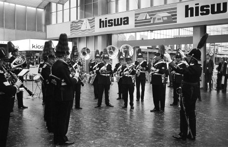 Muziekkorps tijdens de opening, Bestanddeelnr 924-3281