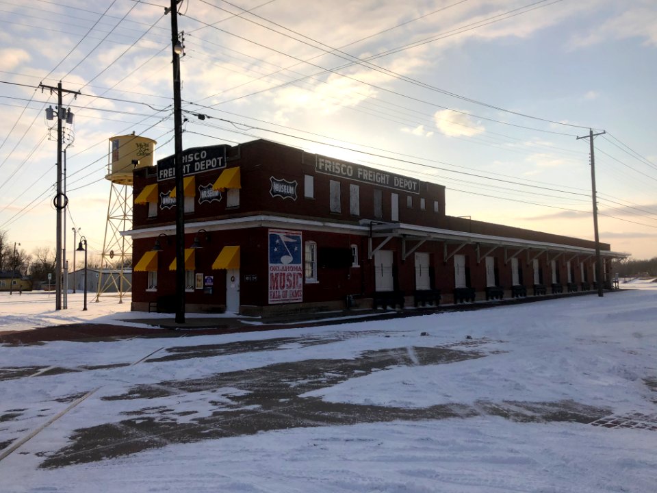 Muskogee snowstorm 2021-02-15 Frisco Freight Depot NE