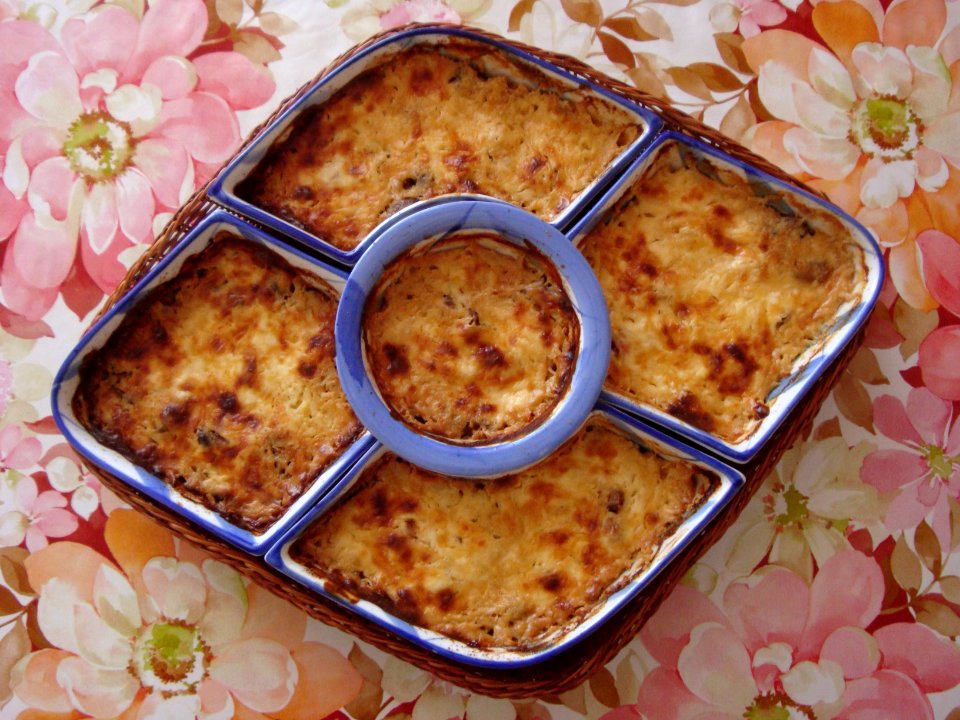 Mushrooms and chicken in sour cream and cheese - Belarus - 2015 AD