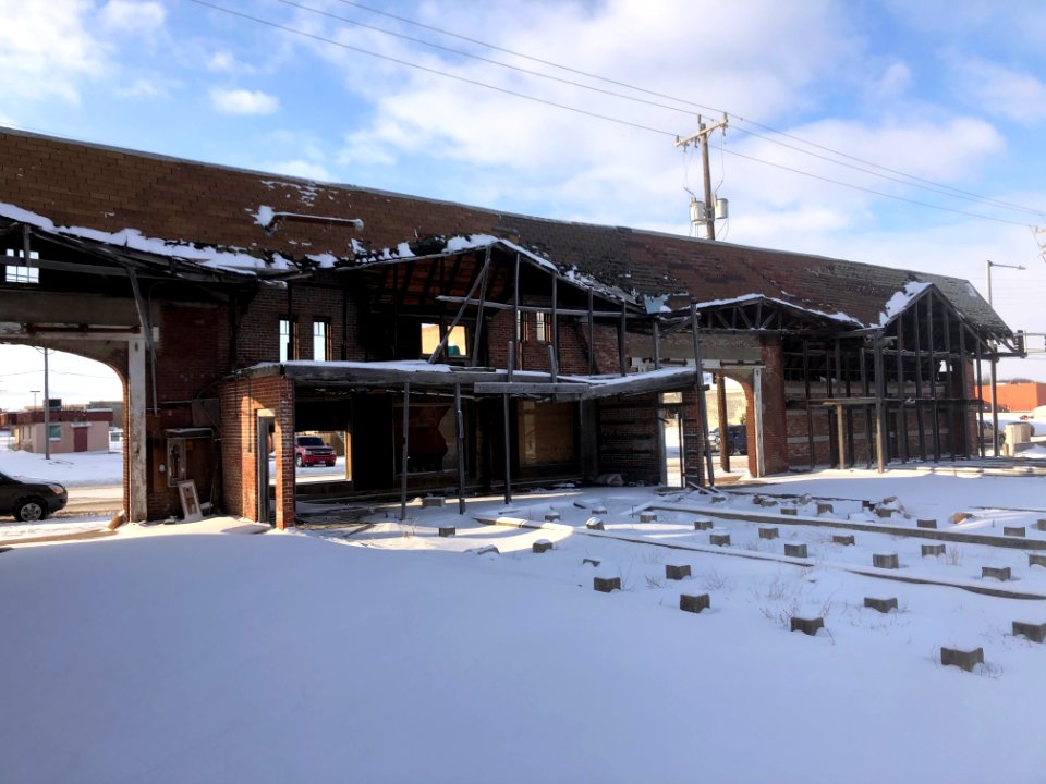 Muskogee snowstorm 2021-02-15 H E Ketcham Lumber Building inside SE