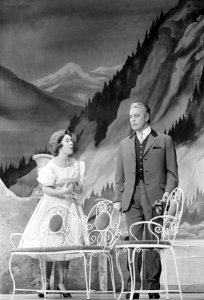 Musical The Sound of Music , repetitie in Carré, Johan Heesters en Mieke Bos (, Bestanddeelnr 915-9760