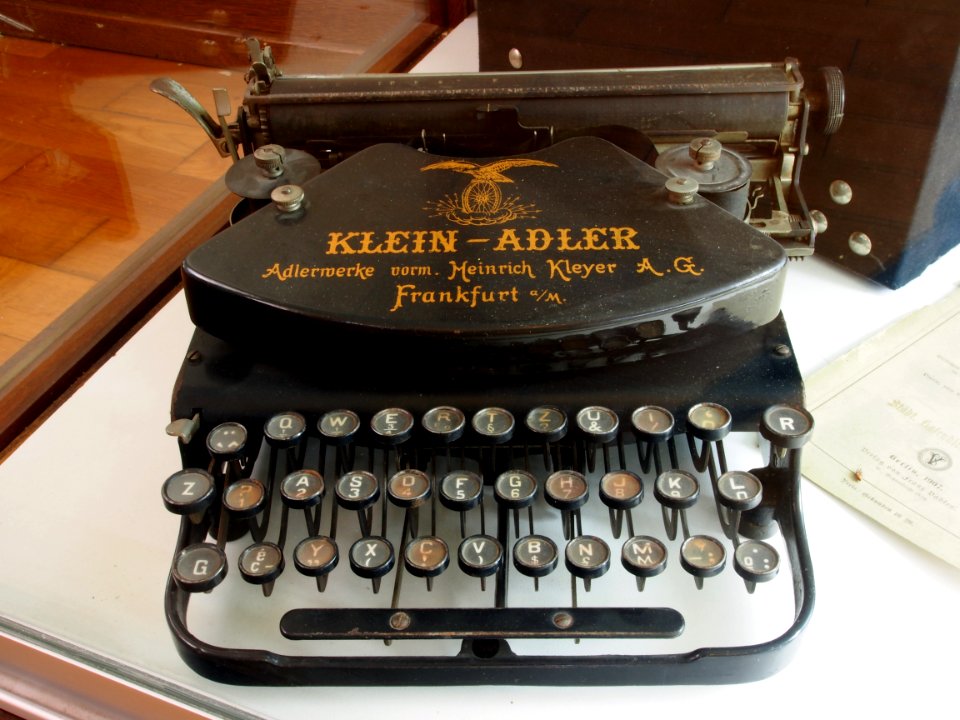 Museum Wilhelmsbau Klein-Adler typewriter pic2