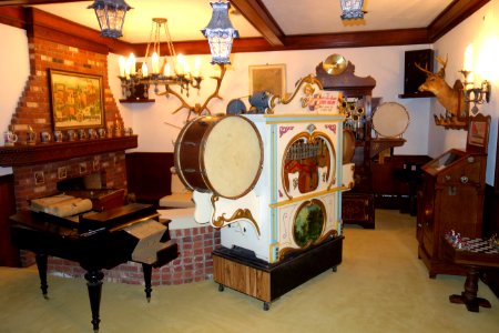 Musical instrument room - Bayernhof Museum - DSC06367