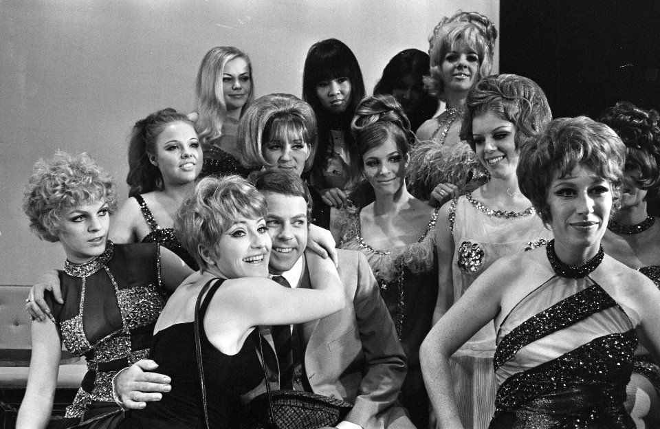 Musical Sweet Charity Jasperina de Jong en Jacco van Renesse en ensemble, Bestanddeelnr 921-8951
