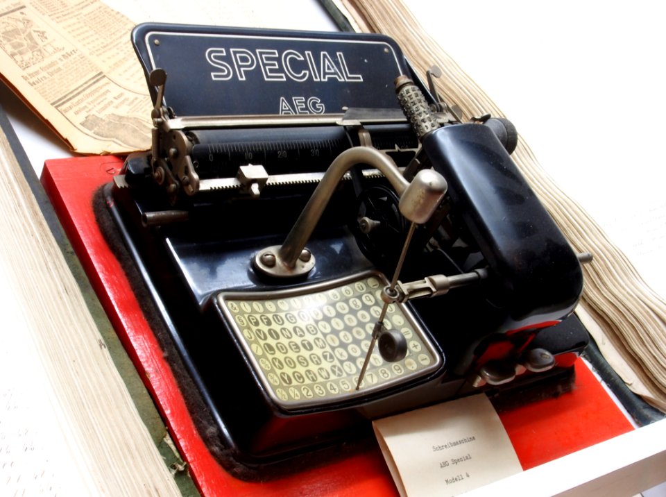 Museum Wilhelmsbau SPECIAL AEG typewriter pic2
