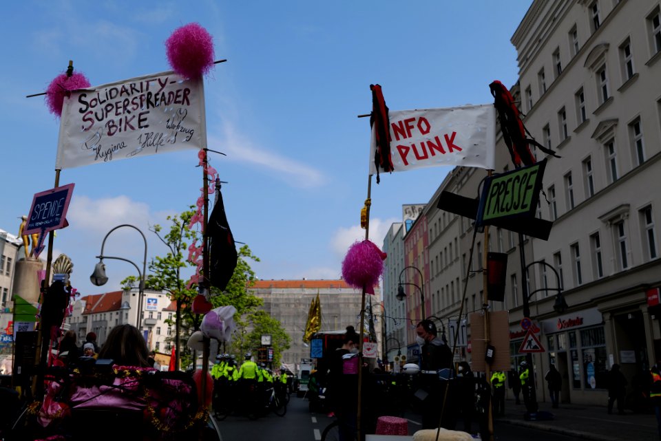 MyGruni 1st may demonstration Berlin 2021 Hermannplatz to Großer Stern 04
