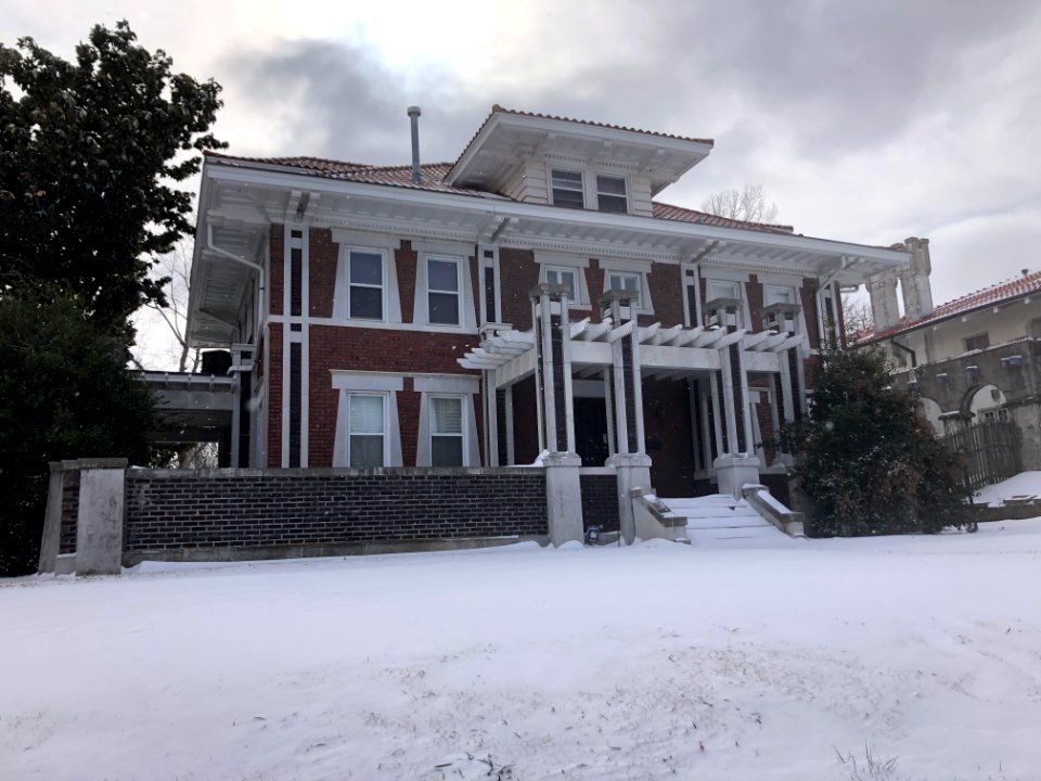 Muskogee snowstorm 2021-02-15 1315 W Okmulgee Ave E