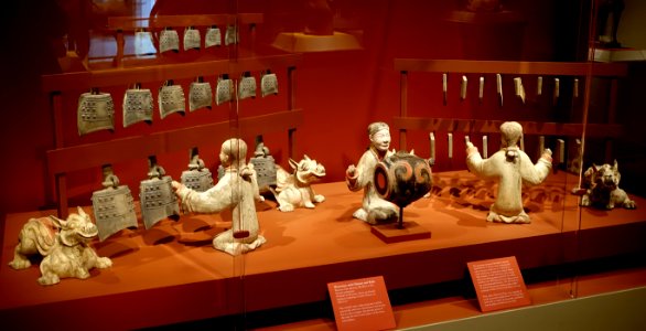 Musicians with chimes and bells, China, Western Han dynasty, 206 BC to 9 AD, painted earthenware - Portland Art Museum - Portland, Oregon - DSC08527