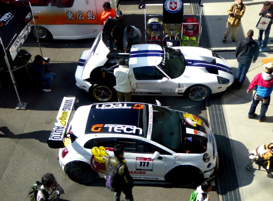 No.111 G-TECH SPORTSTER GTR & Hennessey Perfomance Ford GT 700ps