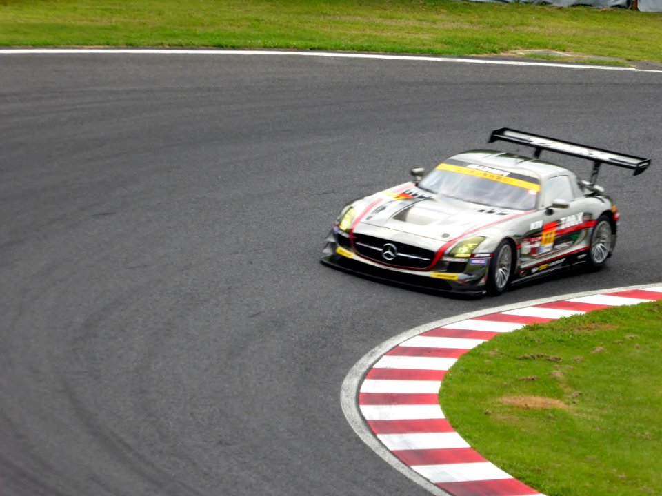 No.11 GAINER TANAX SLS at 2015 Suzuka Tire Test