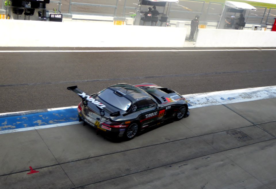 No.11 GAINER TANAX SLS at 2015 Suzuka Tire Test (10)