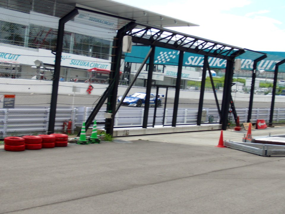 No.17 KEIHIN HSV-010 GT at 2012 Pokka 1000km (7)