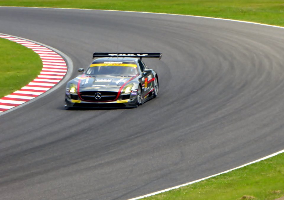 No.11 GAINER TANAX SLS at 2015 Suzuka Tire Test (3)