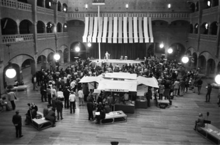 NJG-Congres (Jongeren 16 tot 25 jaar ) met De bezem door leeftijdsgrens , Koop, Bestanddeelnr 923-9303