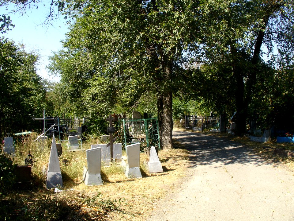 Nizhne-Gnilovskoe cemetery