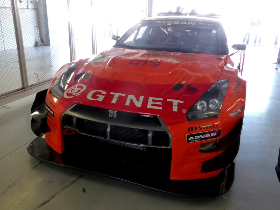 No.1 GTNET ADVAN Nissan GT-R (1)