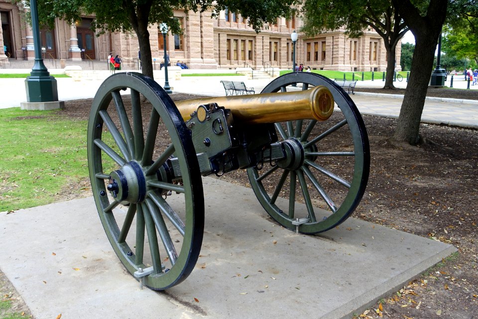 No. 414, C.C., 1864, 1236 lbs cannon - Texas State Capitol grounds - Texas State Capitol grounds - Austin, Texas - DSC08272