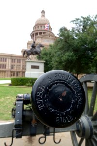 No. 303 P.I. Co, 1862, 816 lb, T.T.S.L. cannon - Texas State Capitol grounds - Austin, Texas - DSC08284
