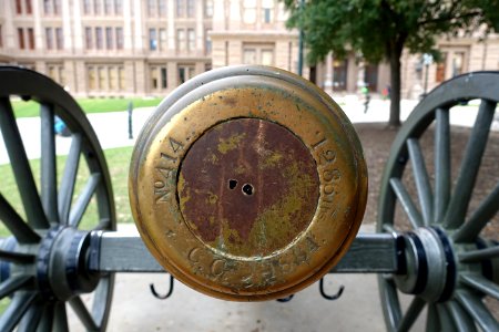 No. 414, C.C., 1864, 1236 lbs cannon - Texas State Capitol grounds - Austin, Texas - DSC08270