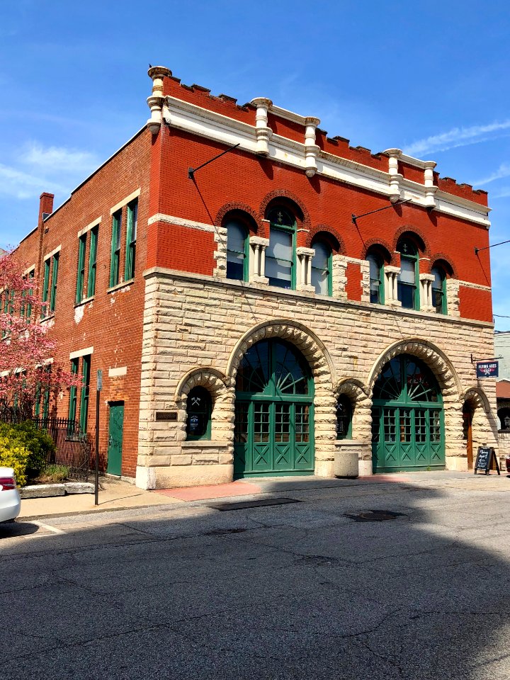 Old Covington Fire Station 1, 6th Street, Mutter Gottes, C… 