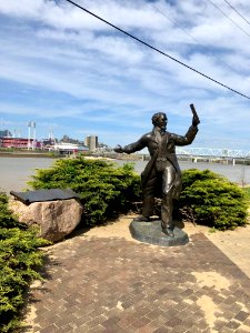 Statue, Riverwalk, Licking Riverside, Covington, KY 