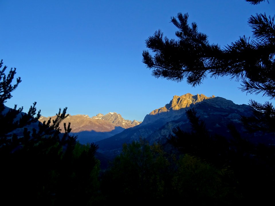 Le Mont Pelvoux et le Montbrison 