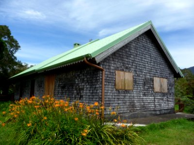 Le site et les divers bâtiments du gîte de Bélouve 