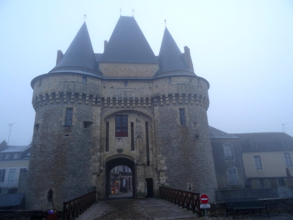 La porte Saint-Julien, La Ferté-Bernard, Sarthe 